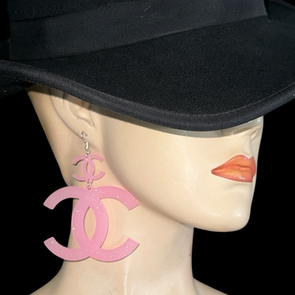 CC Fashion Bubblegum Pink Sparkling Earrings - Picture 2 of 9